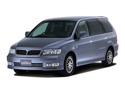 Коврики на Mitsubishi Chariot Grandis 1997 - 2003 в Белгороде