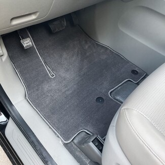 Ворсовые коврики на KIA Carnival III 9 мест и 11 мест 2014 - 2021 в Белгороде Ворсовые коврики на KIA Carnival III 9 мест и 11 мест 2014 - 2021 в Белгороде