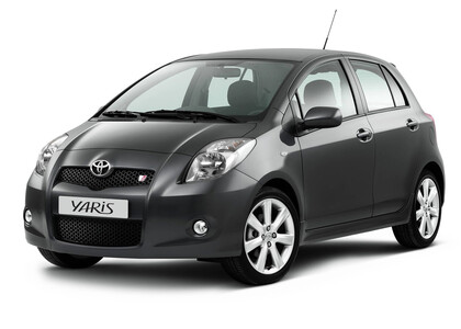 Коврики на Toyota Yaris II 2005 - 2011 в Белгороде